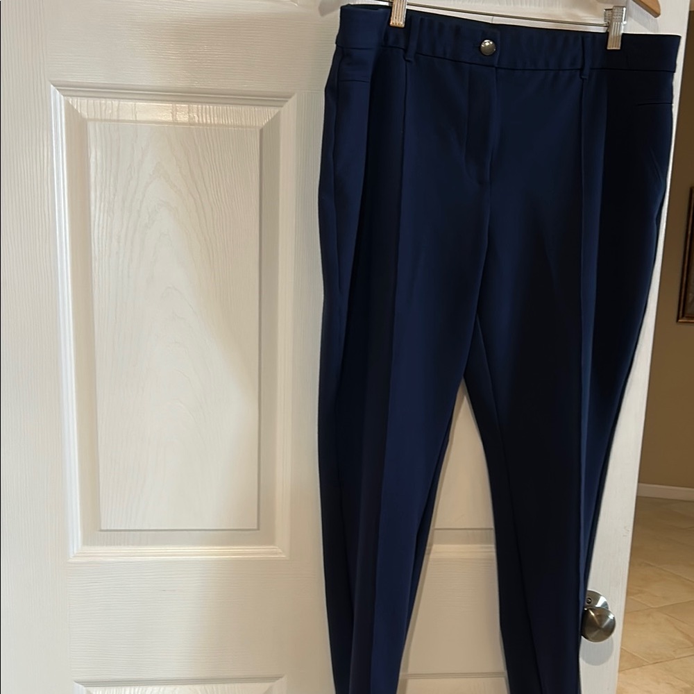 Chico's Navy Blue Straight Leg So Slimming Pants